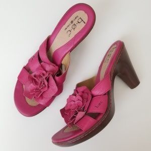 NWT b.o.c. Born Concept Flower Rosette Slides Heel